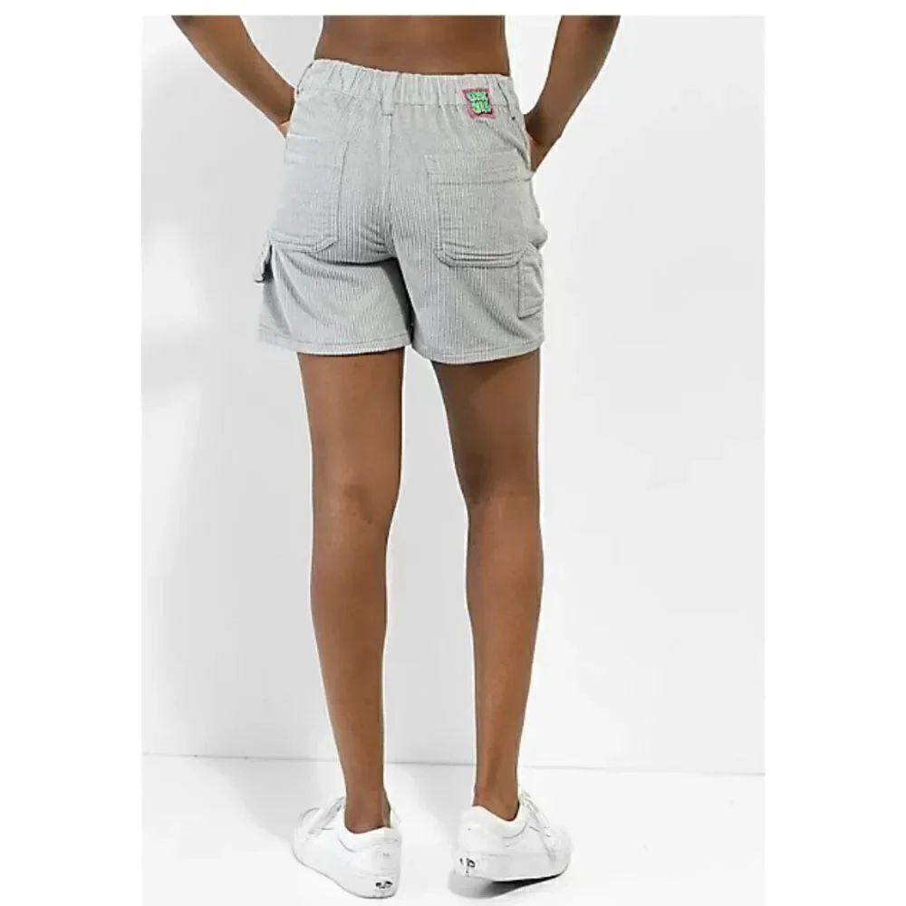 Women’s Empyre Laurel Carp Grey Corduroy Skate Shorts small